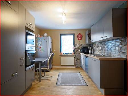 Küche mit EBK OG - Mehrfamilienhaus in 75045 Walzbachtal mit 238m² kaufen