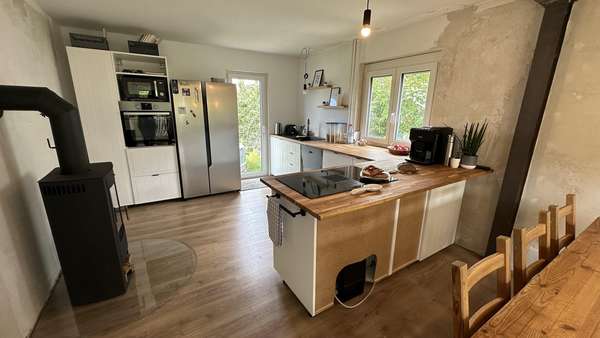 Kamin / Küche (EG) - Einfamilienhaus in 72406 Bisingen mit 118m² kaufen