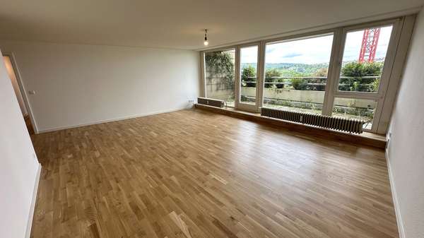 Wohnzimmer / Balkon  - Etagenwohnung in 71032 Böblingen mit 100m² kaufen