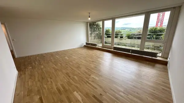 3,5-Zimmer-Wohnung mit zwei Balkonen und TG-Stellplatz!