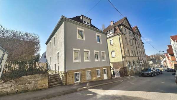 Haus - Zweifamilienhaus in 70469 Stuttgart mit 129m² kaufen