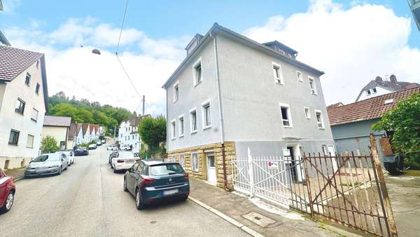 Haus / Eingangsbereich  - Zweifamilienhaus in 70469 Stuttgart mit 129m² kaufen