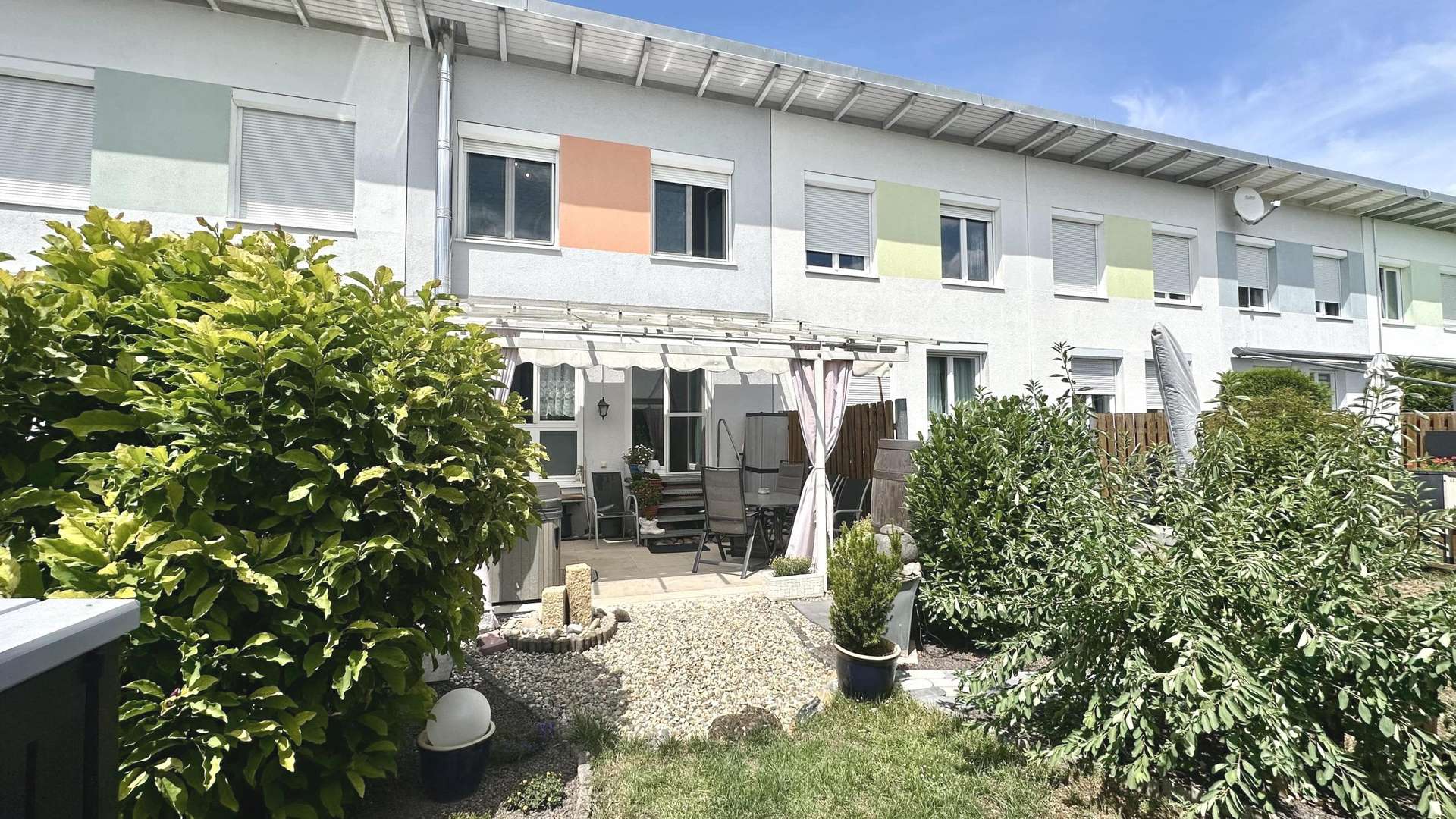 Haus - Rückseite - Reihenmittelhaus in 70499 Stuttgart mit 115m² kaufen