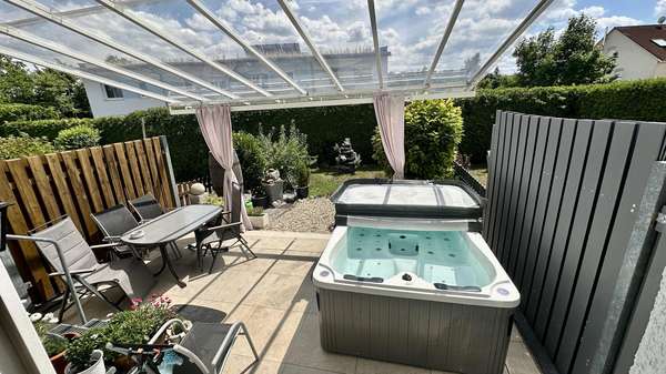 Terrasse / Garten - Reihenmittelhaus in 70499 Stuttgart mit 115m² kaufen