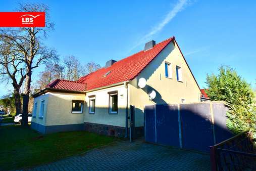 null - Mehrfamilienhaus in 16775 Gransee mit 226m² günstig kaufen