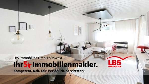Wohnzimmer - Etagenwohnung in 72213 Altensteig mit 98m² kaufen
