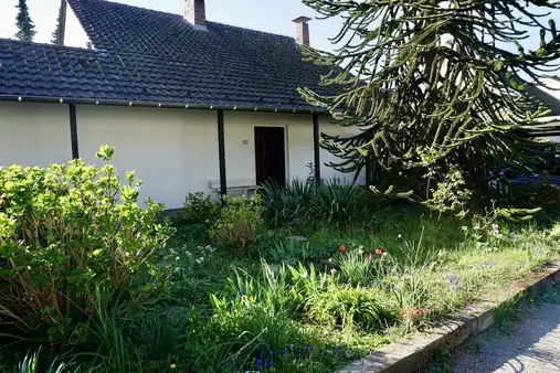 Einfamilienhaus mit Potenzial in Paffrath (Grundstück teilbar)