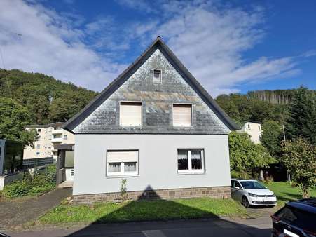 Frontansicht - Einfamilienhaus in 51702 Bergneustadt mit 161m² kaufen