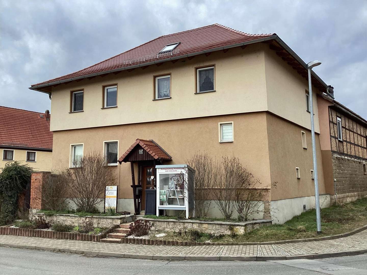 Außenansicht - Zwangsversteigerung Einfamilienhaus in 99518 Bad Sulza mit 216m² kaufen