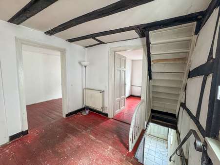 Treppenhaus - Einfamilienhaus in 65329 Hohenstein-Breithardt mit 151m² kaufen