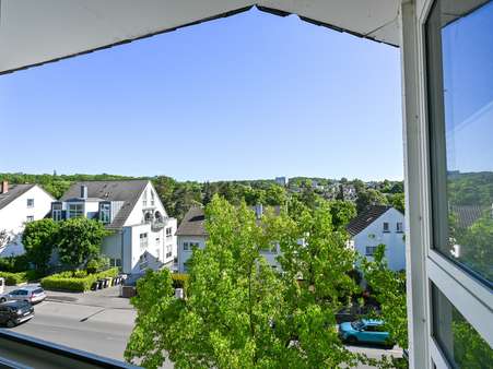Schlafzimmer Fenster - Etagenwohnung in 65195 Wiesbaden mit 68m² kaufen
