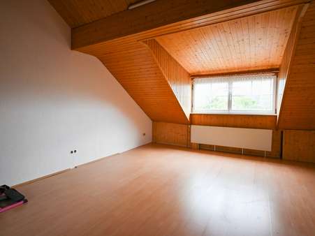 Studio Studio - Reihenmittelhaus in 65239 Hochheim am Main mit 115m² kaufen