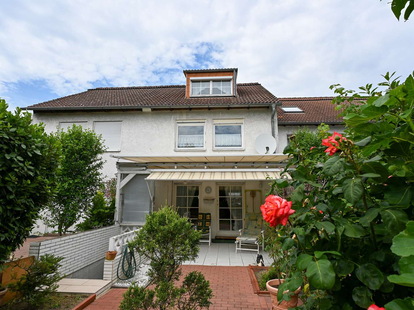 Ansicht Ansicht - Reihenmittelhaus in 65239 Hochheim am Main mit 115m² kaufen