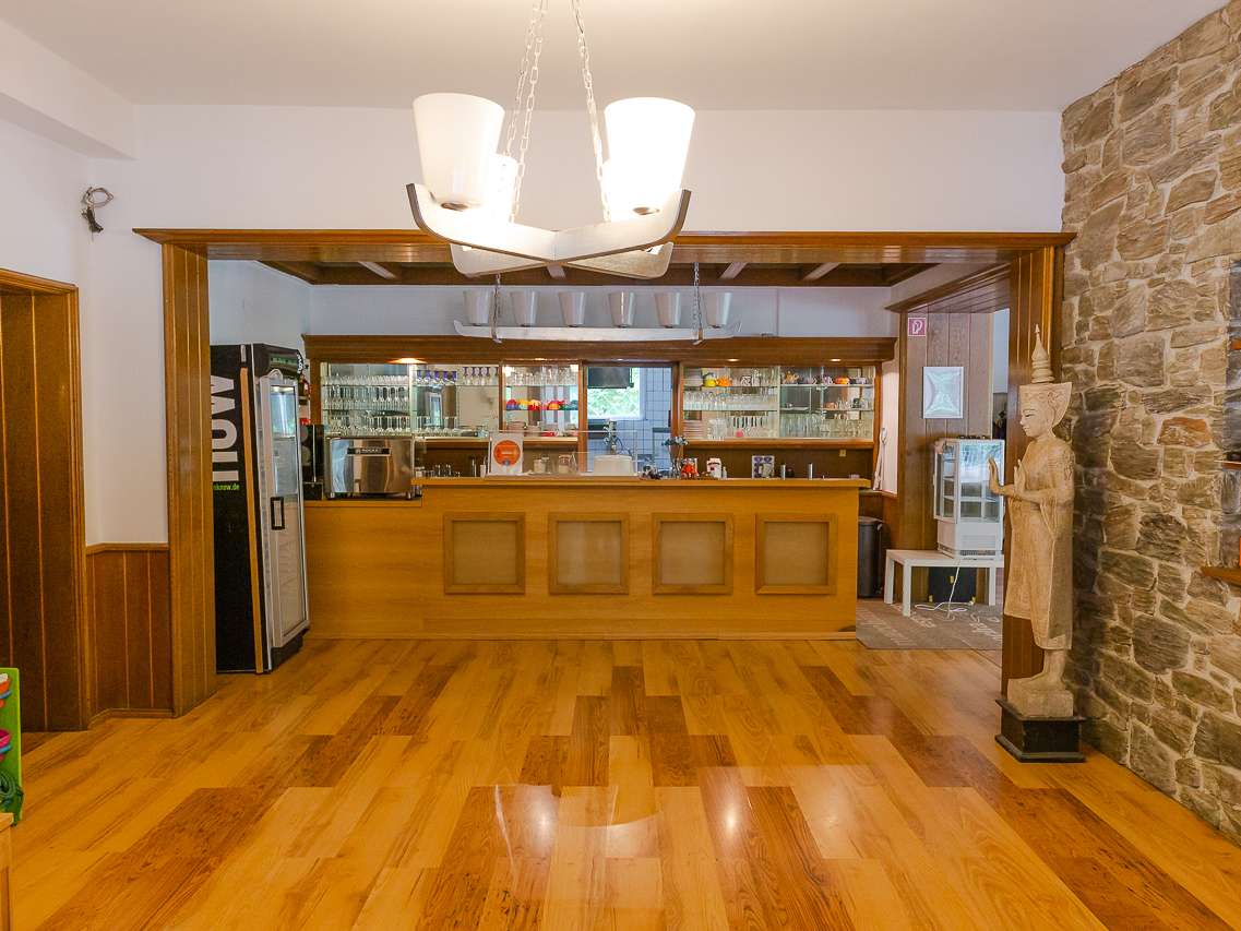 Thekenbereich - Haus in 65391 Lorch mit 211m² günstig kaufen