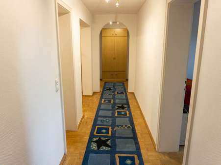 Bild-2 - Einfamilienhaus in 65307 Bad Schwalbach mit 180m² kaufen