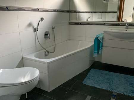 Badezimmer - Einfamilienhaus in 65326 Aarbergen mit 196m² kaufen