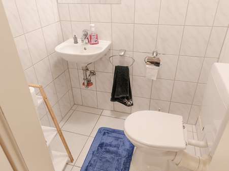 Gäste-WC - Etagenwohnung in 65232 Taunusstein mit 92m² kaufen
