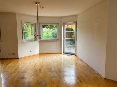 Esszimmer - Doppelhaushälfte in 65589 Hadamar mit 128m² günstig kaufen