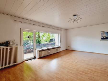 Wohnzimmer - Einfamilienhaus in 56427 Siershahn mit 237m² kaufen