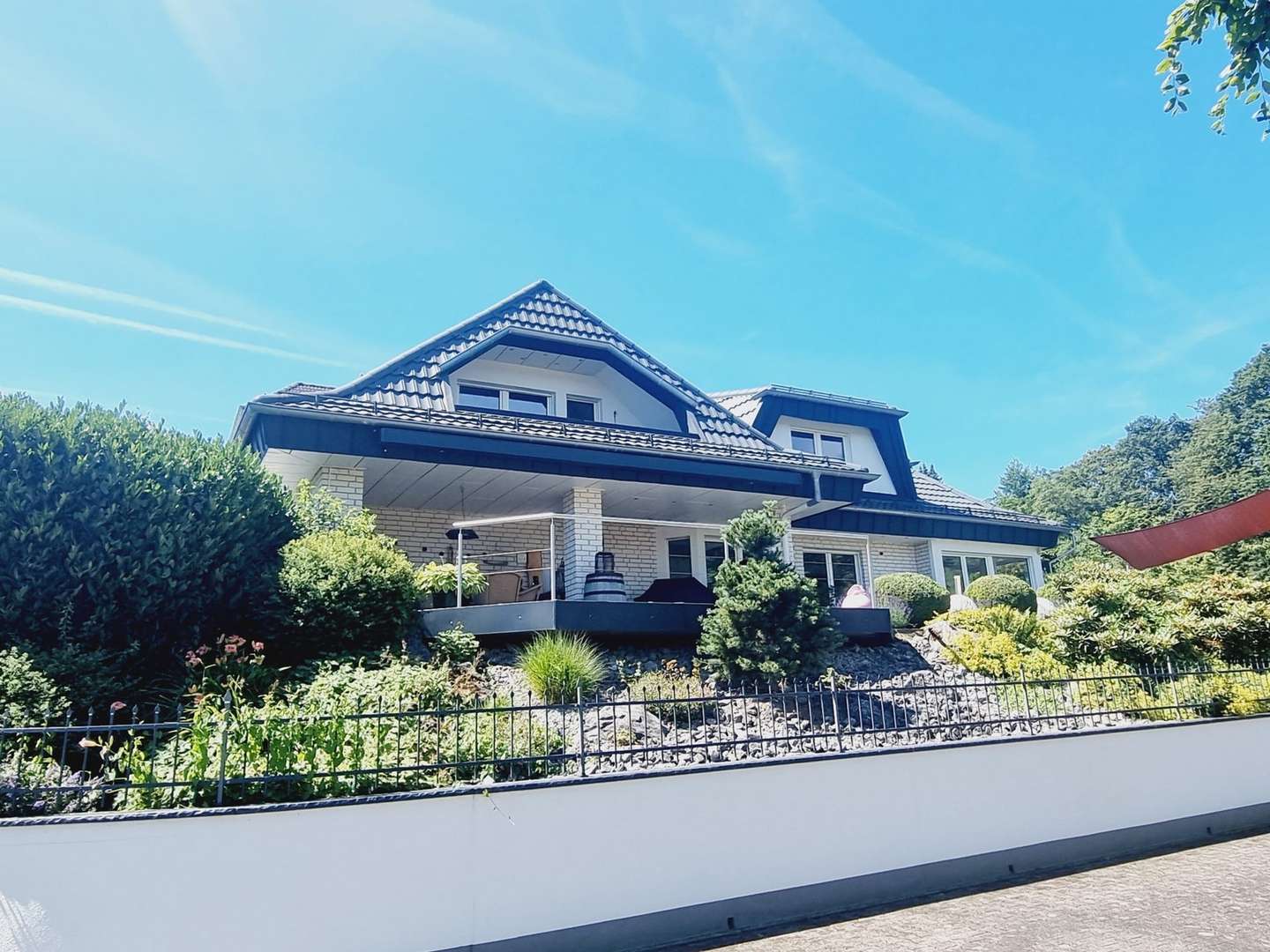 Haus und Veranda.JPG - Haus in 56459 Stahlhofen am Wiesensee mit 190m² kaufen