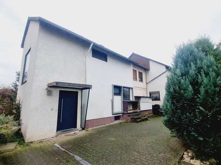 Hausvorderseite - Mehrfamilienhaus in 65550 Limburg-Linter mit 230m² kaufen