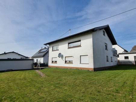 Haus mit Grundstück.JPG - Einfamilienhaus in 56462 Höhn mit 131m² kaufen