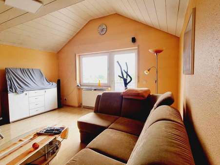 Wohnbereich - Dachgeschosswohnung in 65555 Limburg mit 75m² kaufen