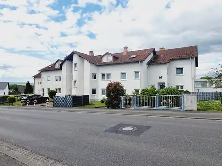 Limburg: Eigentumswohnung (DG) mit Balkon und Außenstellplatz