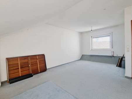 Schlafzimmer - Erdgeschosswohnung in 65520 Bad Camberg mit 88m² kaufen