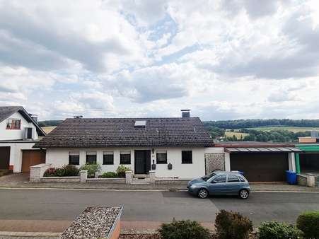 Frontalansicht - Haus in 65618 Eisenbach mit 366m² kaufen