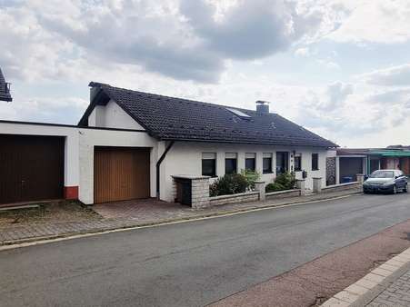 Straßenansicht - Haus in 65618 Eisenbach mit 366m² kaufen