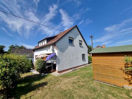 Haus mit Terrasse - Einfamilienhaus in 56412 Niederelbert mit 126m² kaufen