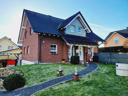 Hauseingang - Einfamilienhaus in 56459 Guckheim mit 141m² günstig kaufen