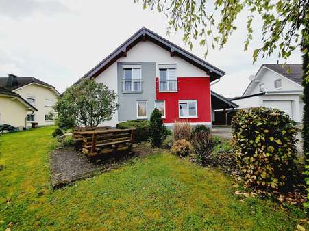 Giebelseite - Einfamilienhaus in 56249 Herschbach Uww mit 170m² kaufen
