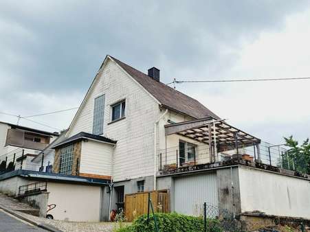Straßenansicht - Einfamilienhaus in 56459 Brandscheid mit 160m² kaufen