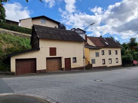 Kompettansicht - Einfamilienhaus in 35789 Ernsthausen mit 120m² kaufen