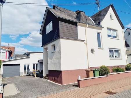 Haus und Garage - Einfamilienhaus in 56414 Hundsangen mit 114m² kaufen