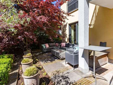Sitzecke mit Tischfeuer - Villa in 61476 Kronberg mit 524m² kaufen