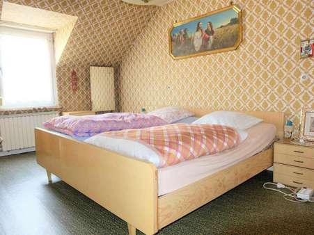 Schlafen DG - Doppelhaushälfte in 60439 Frankfurt mit 110m² günstig kaufen