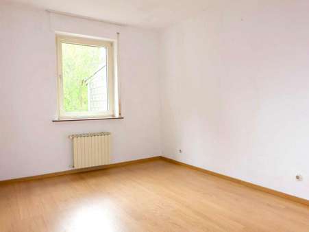 Schlafen EG - Doppelhaushälfte in 60439 Frankfurt mit 92m² kaufen