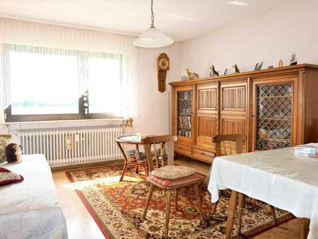 Essen 1. OG - Mehrfamilienhaus in 63110 Rodgau mit 290m² kaufen