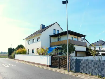 Rodgau-Weiskirchen! 3 Familienhaus mit viel Potential.