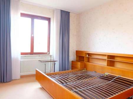 Schlafzimmer OG Schlafzimmer OG - Einfamilienhaus in 61462 Königstein mit 150m² kaufen