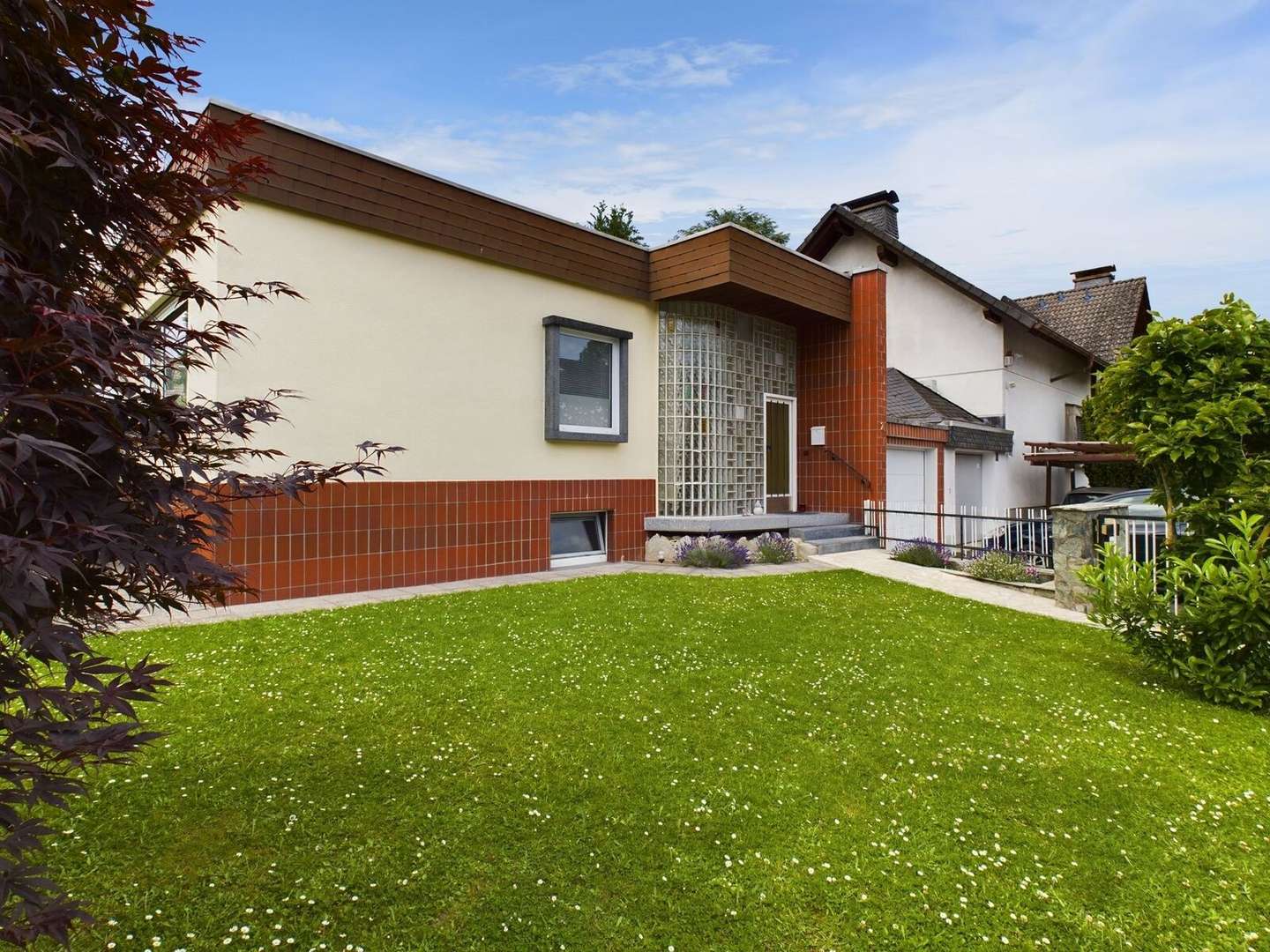 Außenansicht - Bungalow in 61350 Bad Homburg mit 106m² kaufen