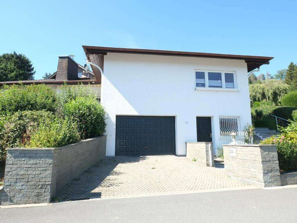 Vorderansicht - Bungalow in 61389 Schmitten-Arnoldshain mit 153m² günstig kaufen