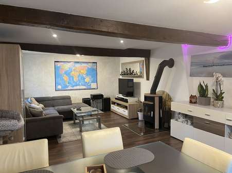 Wohnzimmer - Einfamilienhaus in 56370 Oberfischbach mit 141m² kaufen