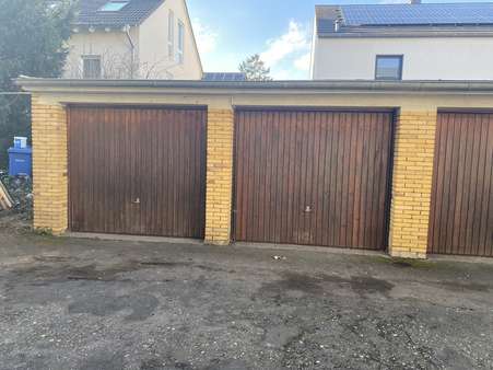 Stellplätze -  in 65185 Wiesbaden mit 240m² mieten