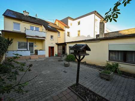 Innenhof Innenhof - Einfamilienhaus in 65366 Geisenheim mit 123m² kaufen
