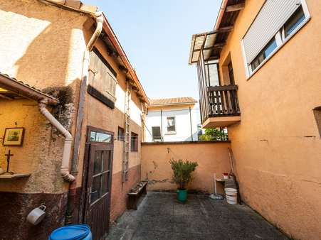 Innenhof - Haus in 65375 Oestrich-Winkel mit 170m² kaufen