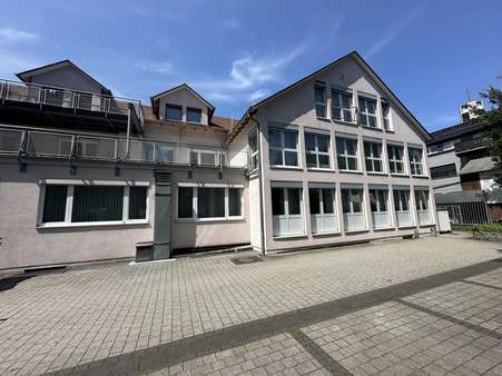 null - Service in 35260 Stadtallendorf mit 195m² kaufen